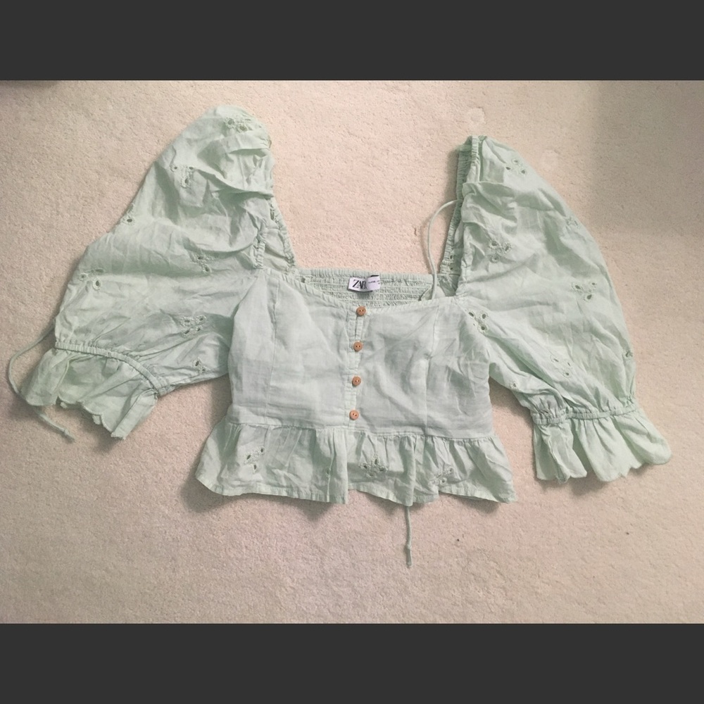 Zara cropped puff sleeve corset style eyelet top nwot